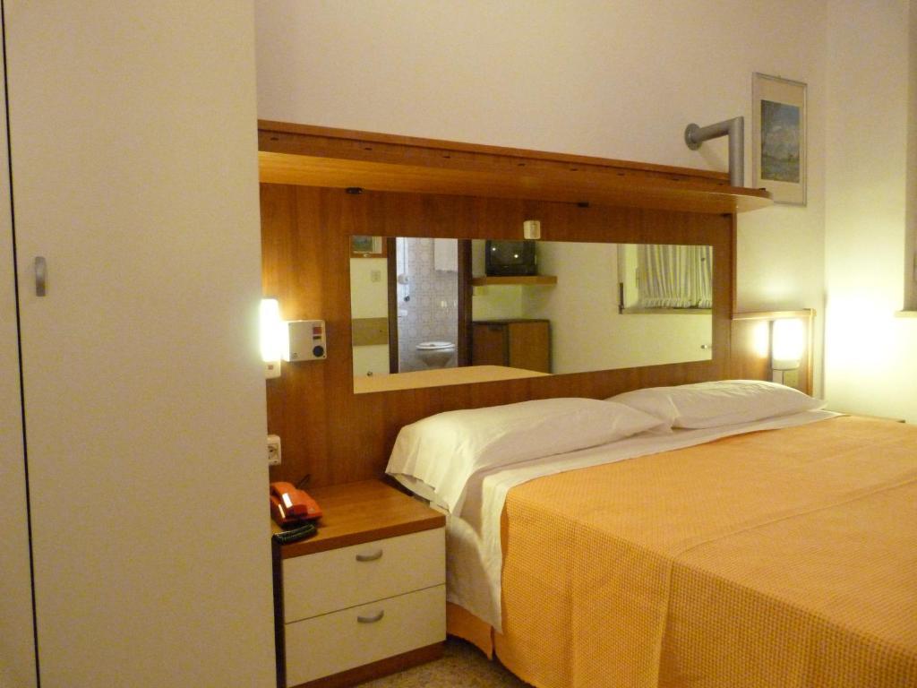 סן בנדטו דל טרנטו Hotel Bologna חדר תמונה